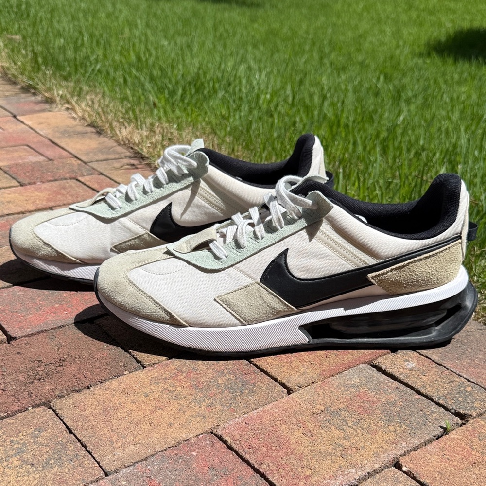 Men's Nike White/Tan/Black Sneakers (Sz 14)